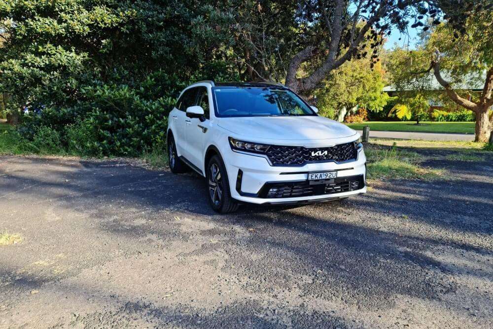 2022 Kia Sorento GT-Line Plug-in Hybrid And V6 Petrol Review